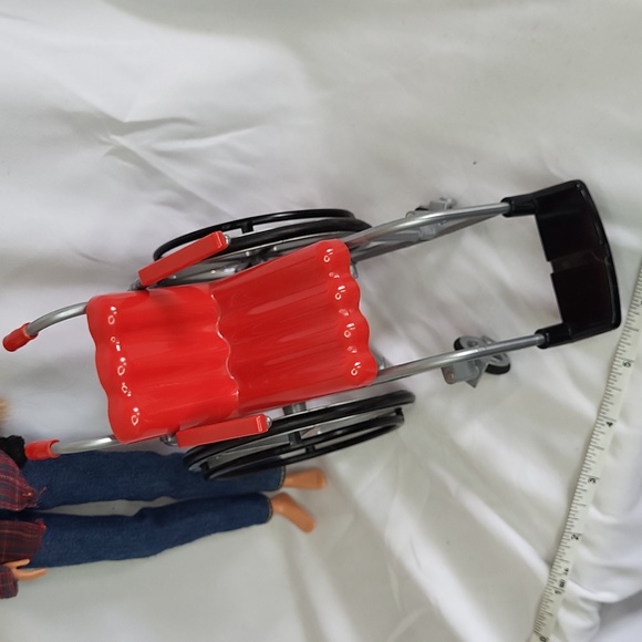 Becky School Photographer Wheelchair Barbie vintage 1998 read descrip - Picture 13 of 15